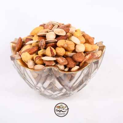 آجیل شور با تخمه جابنی و گوشتی (100 گرم)